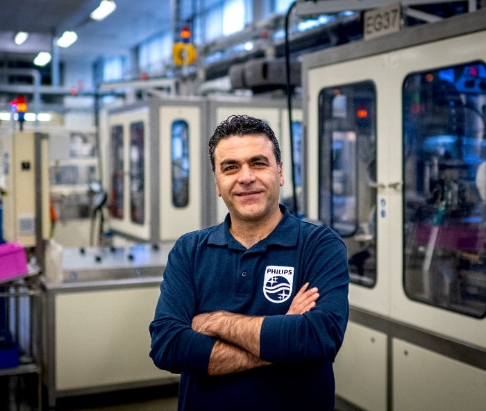 Factory operator at Philips