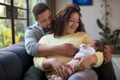 Pros and Cons of Breastfeeding: Is it Right For You?