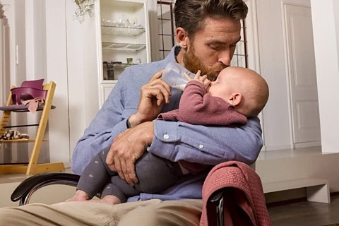 Paced bottle feeding : guide en 4 étapes | Philips Avent