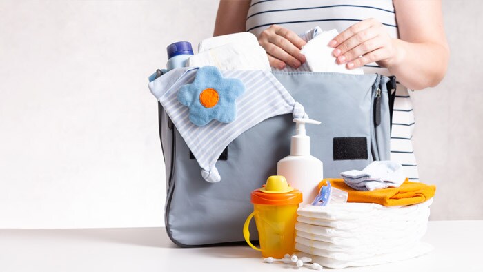Qué llevar en la bolsa del hospital para el bebé y la mamá?: Guía completa  - Primeros Bebés