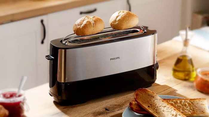https://www.philips.com/c-dam/b2c/en_GB/experience/articles/kitchen-appliances/thumb_how-to-clean-a-toaster.jpg