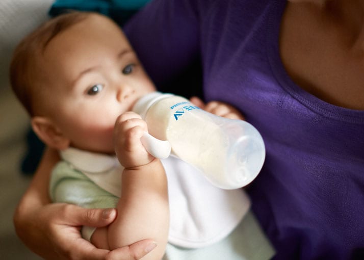 Baby Findet Nach Flasche Nicht In Den Schlaf www.philips.de