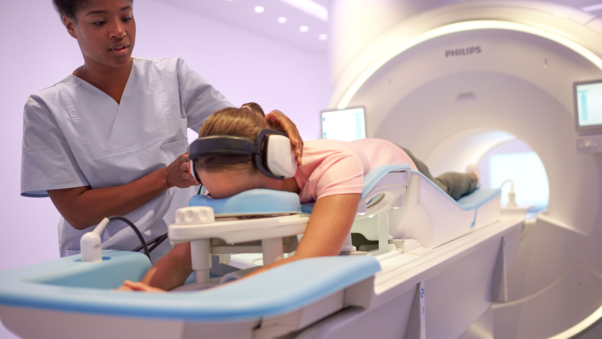 Philips lanza la solución de Resonancia Magnética Ingenia Elition, que