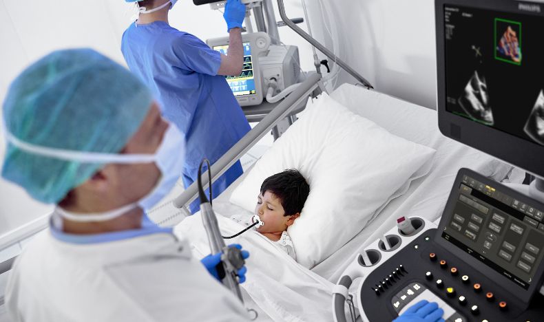 Pediatric patient exam Philips Mini TEE