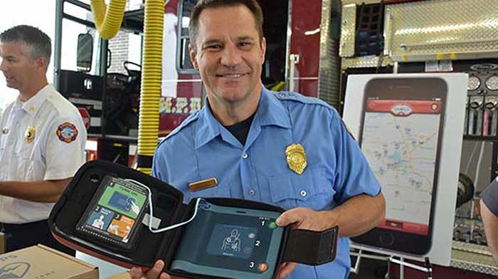 An innovative program alerts off-duty firefighters to nearby cardiac arrest events