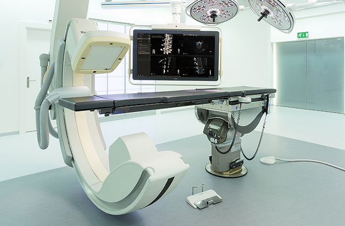 Download image (.jpg) Philips Hybrid Operating Room with Surgical Navigation Technology (opens in a new window)