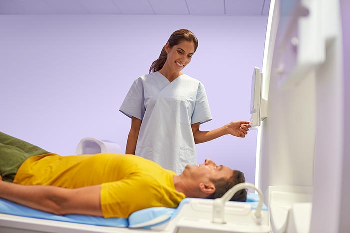 Download image (.jpg) Philips Ingenia Ambition X 1.5T MR patient clinician (opens in a new window)