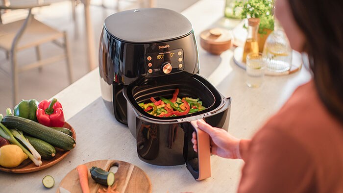 Healthy and tasty homemade food daily with the new Philips Airfryer XXL featuring Smart Sensing technology