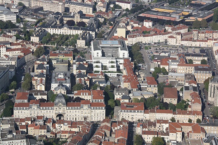 Download image (.jpg) Ariel view of CHRU de Nancy (opens in a new window)