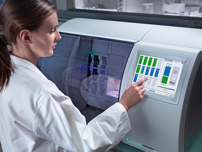 Download image (.jpg) Philips IntelliSite Pathology Solution Ultra Fast Scanner  (opens in a new window)