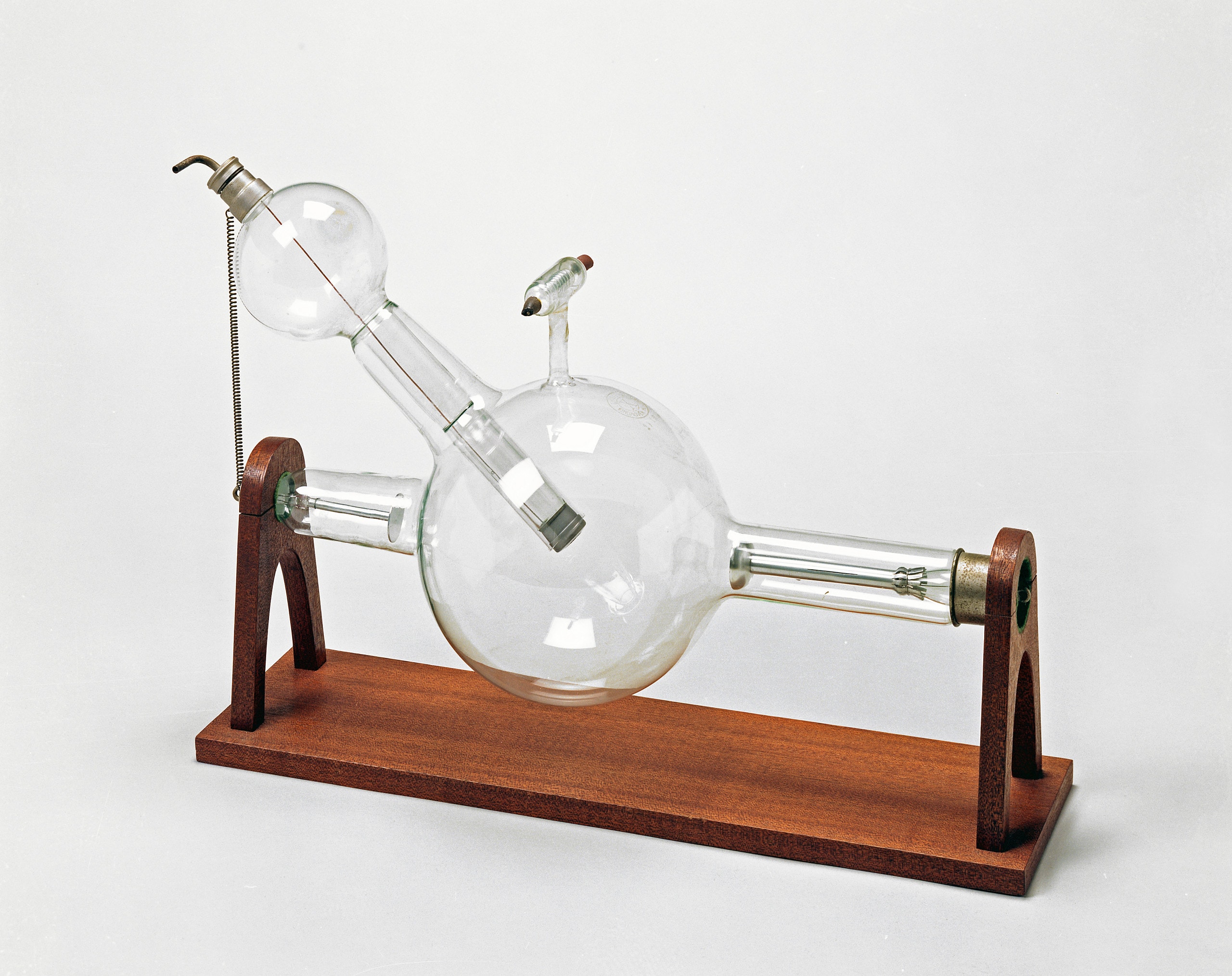 1918 – Philips first X-ray tube
