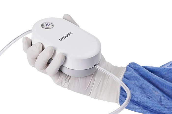Download image (.jpg) Philips QuickClear mechanical thrombectomy system in hand