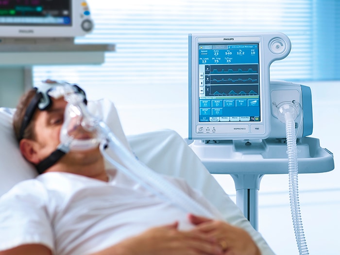 Download image (.jpg) Philips Respironics V60 plus hospital ventilator (opens in a new window)