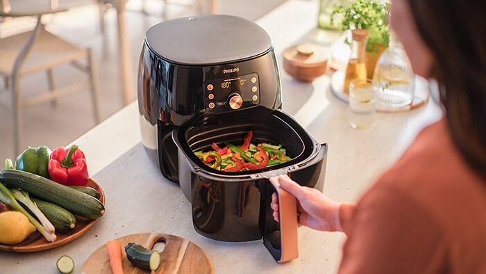 https://www.philips.com/c-dam/corporate/newscenter/global/standard/resources/healthcare/2021/da/teaser-philips-airfryer-xxl.jpg