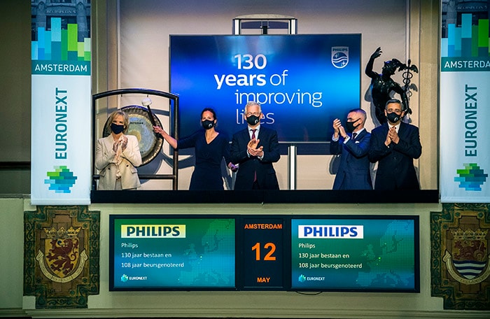 Download image (.jpg) To celebrate 130 years of Philips Frans van Houten, CEO of Philips, opened the Euronext Amsterdam Stock Exchange this morning (opens in a new window)