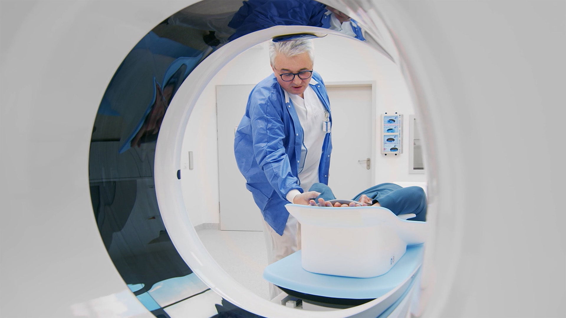 Bringing confident diagnosis to more patients at low cost: Philips launches new AI-enabled CT 5300 at #ECR2024