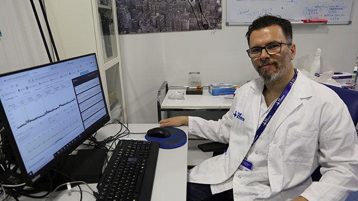 Dr. Jorge Pagola  Val dHebron -  