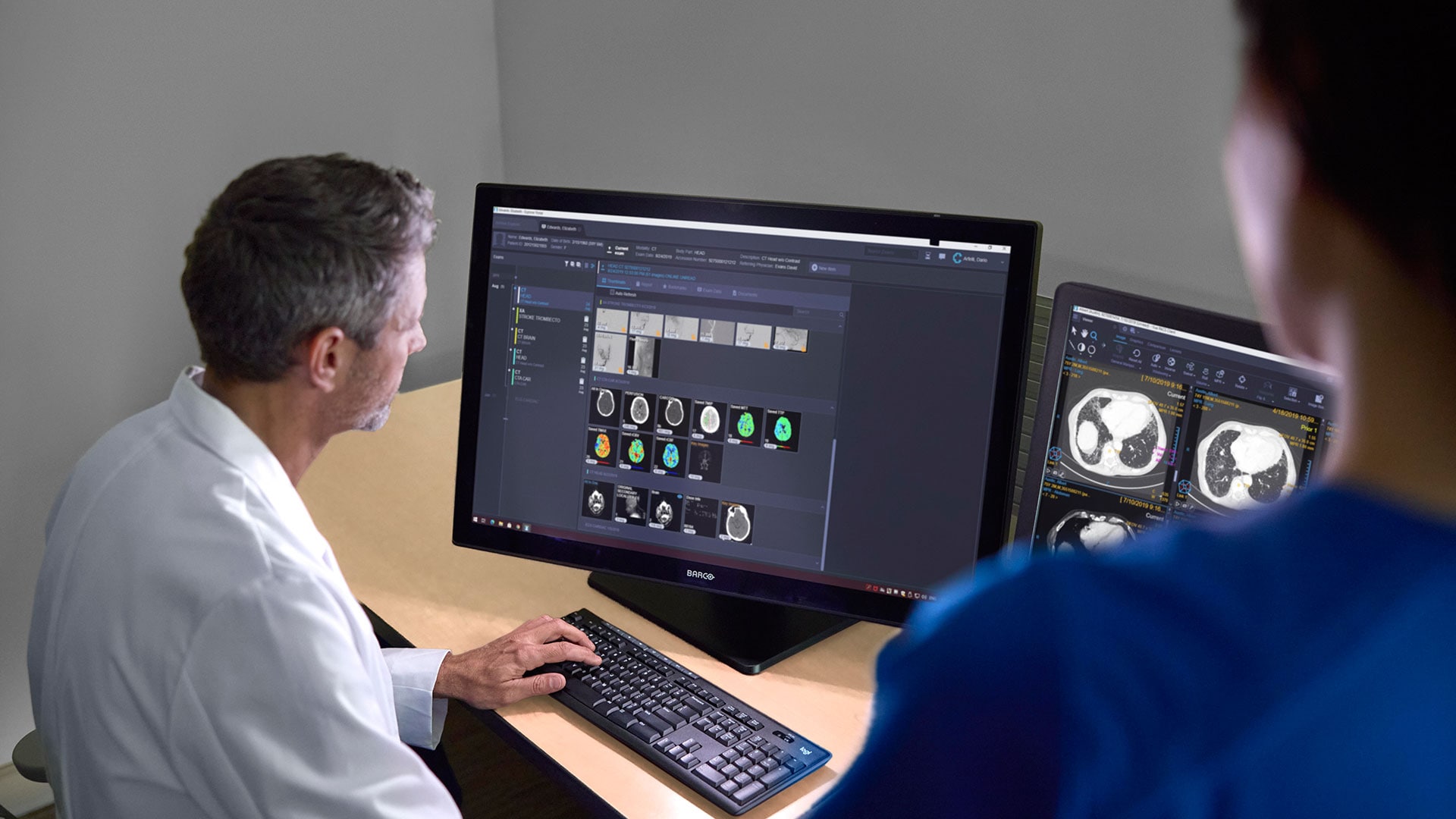 Philips and AWS expand strategic collaboration to advance HealthSuite cloud services and power generative AI workflows