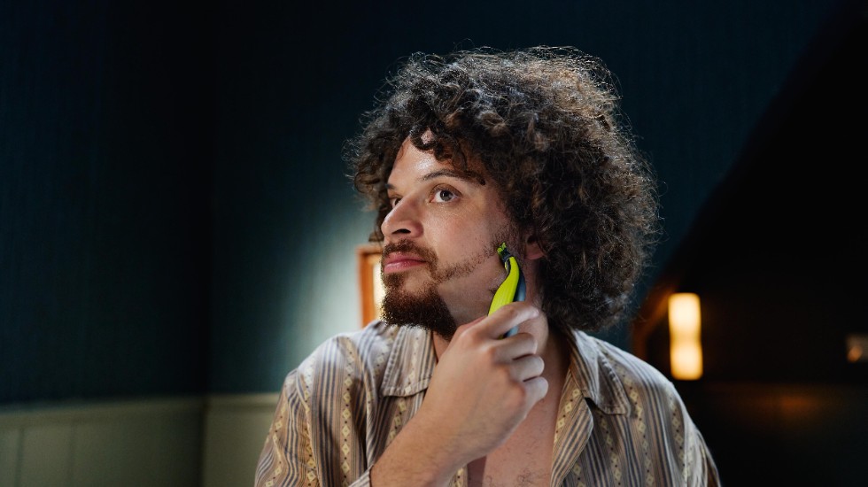 man using oneblade shave lifestyle