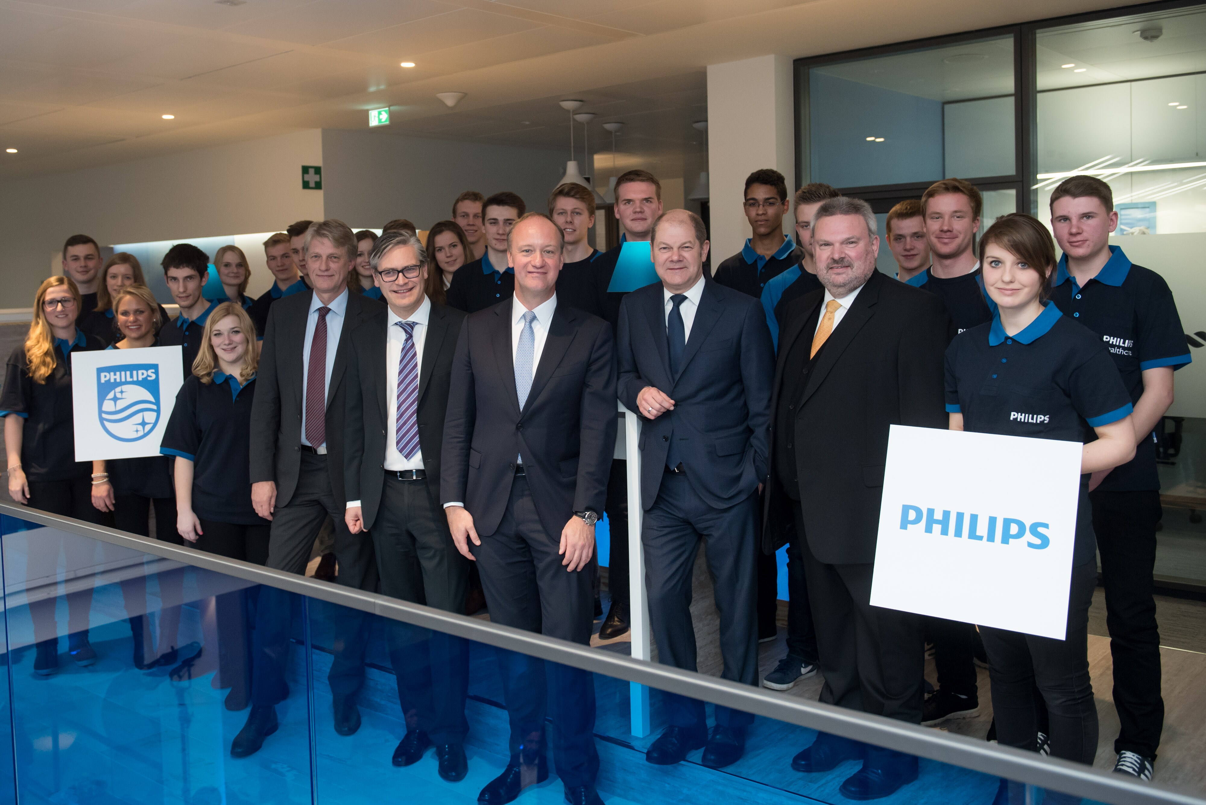 zuruck zu den wurzeln philips feiert die einweihung des neuen dach headquarters in der hamburger rontgenstrasse