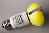 Philips&apos; 60 Watt incandescent LED replacement bulb (L Prize winner)